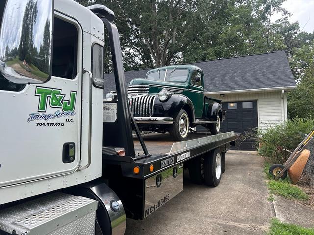T&J Towing Service.LLC