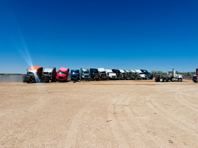 Dos Hermanos Truck Parts LLC