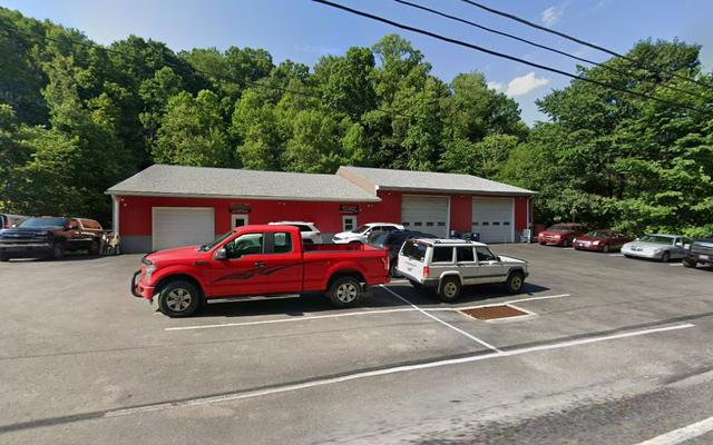 Kitch's Auto Service, Slickville, Pennsylvania