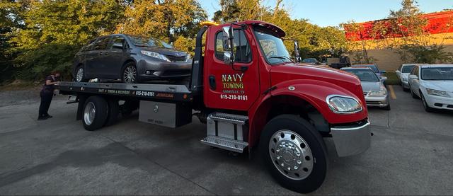 Navy Towing & Recovery, Nashville, Tennessee