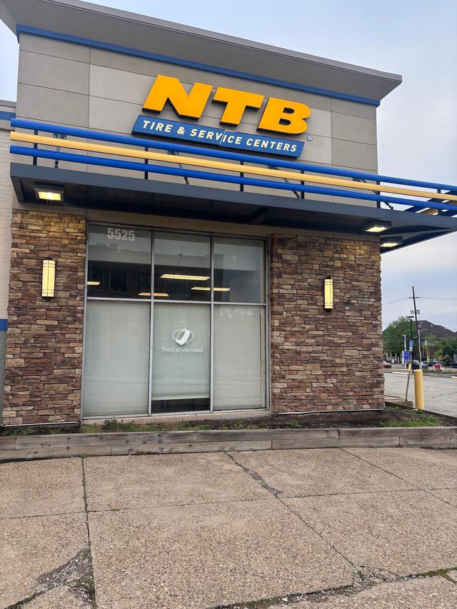 NTB-National Tire & Battery, Pittsburgh, Pennsylvania