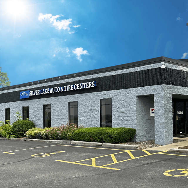 Silver Lake Auto & Tire Centers, Hartland, Wisconsin
