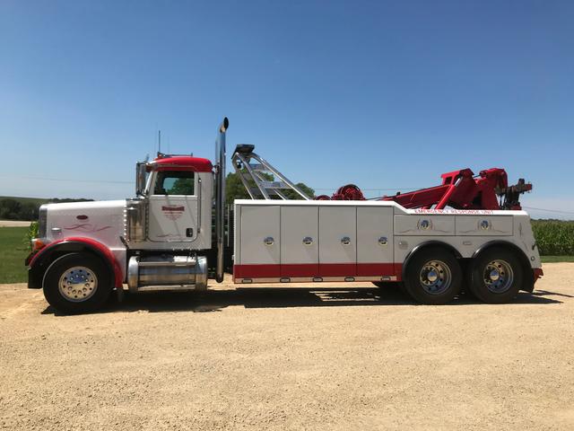 Craig Dummer LTD Heavy Towing & Recovery, Pecatonica, Illinois