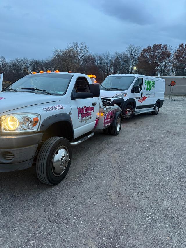 Pink Hookers Towing and Services, New Castle, Delaware