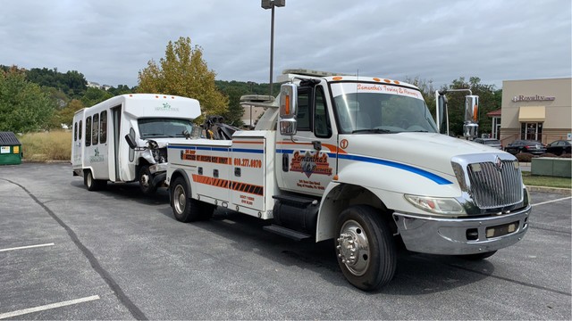 Samantha's Towing & Recovery LLC