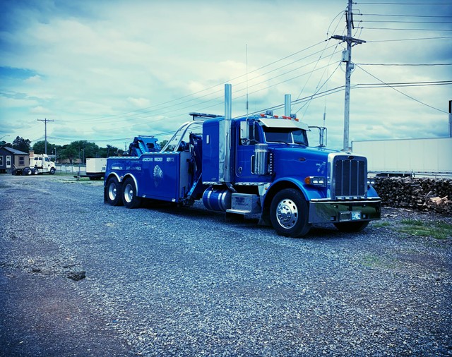 Apache 24 Hr Wrecker Service/ 24 Hr Roadside Service