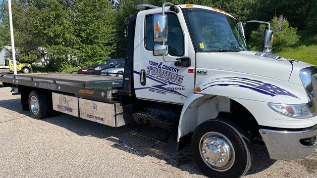 Town & Country Towing and Recovery