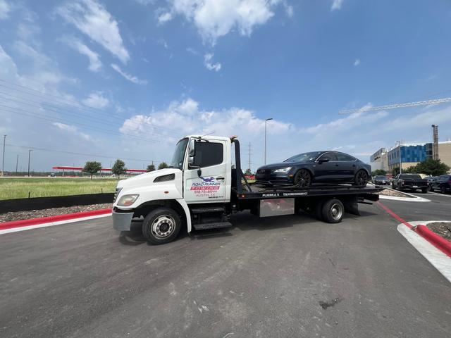 Roadrunner Towing of Pflugerville