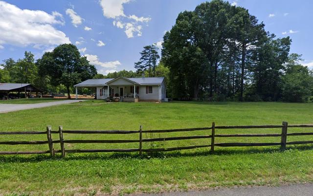 Jerry's Auto Shop, Nathalie, Virginia