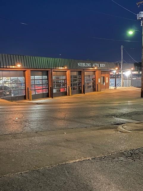 Niebling Auto Body Inc, St. Louis, Missouri