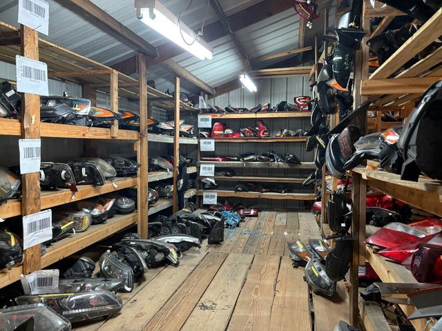 LEON'S OEM AUTO PARTS, Hockley, Texas