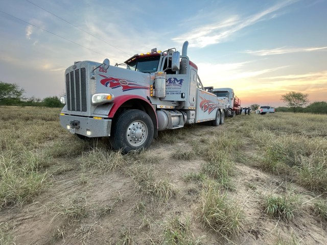 M & M Towing