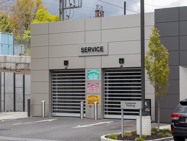 Land Rover New Rochelle Service Center