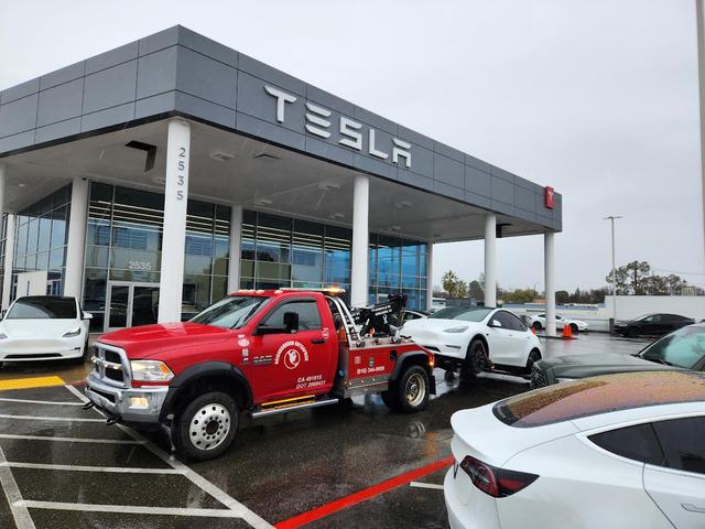 Neighborhood Enterprise Towing & Storage