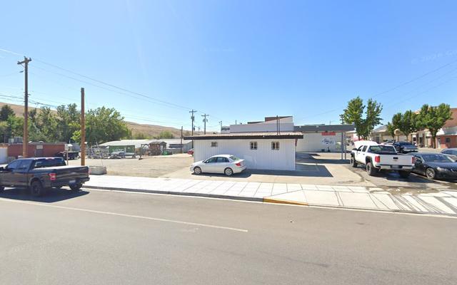 The Fixit Shop, Okanogan, Washington
