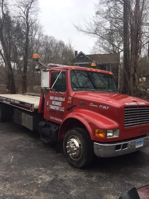 Richard's Towing and Transport, Waterford, Connecticut