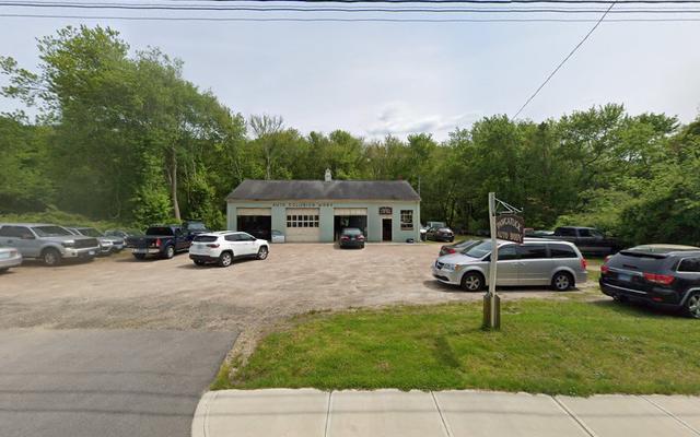 Pawcatuck Auto Body Co, Pawcatuck, Connecticut