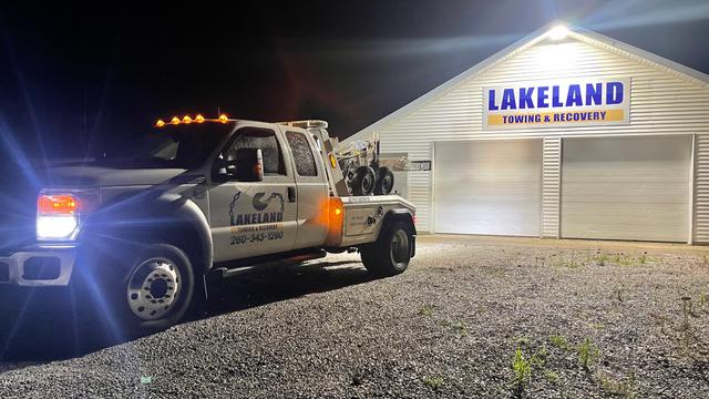 Lakeland Towing & Recovery, Wolcottville, Indiana