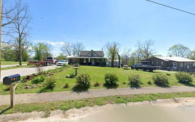 Bray's Towing, Osceola, Missouri