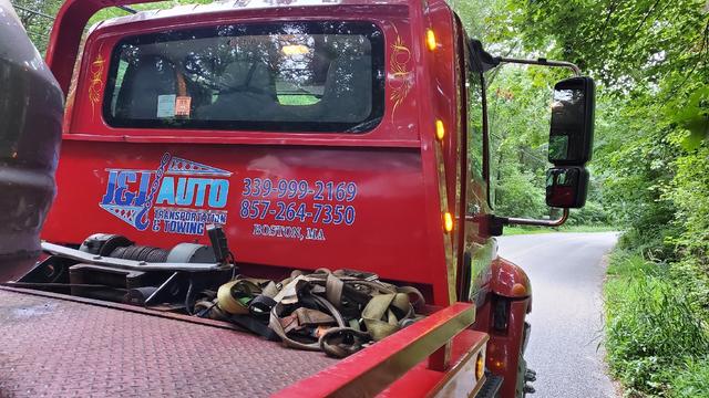 J&J AUTO TRANSPORTATION AND TOWING