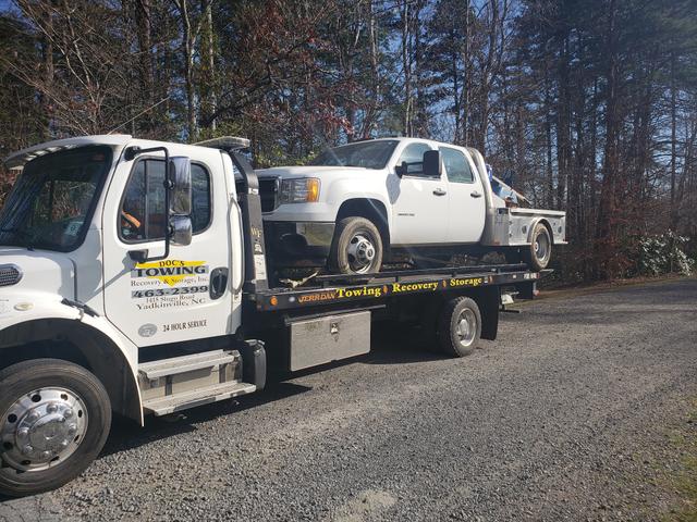 Doc's Towing, LLC