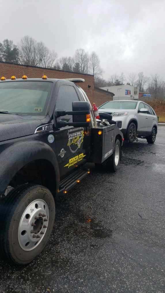 Gutierrez Towing 24/7, Hendersonville, North Carolina
