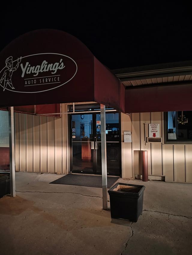 Yingling's Auto Service, Topeka, Kansas