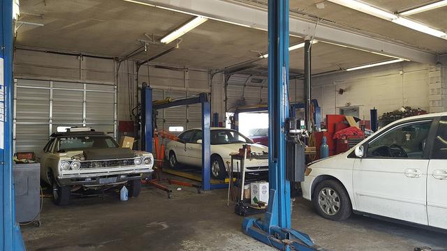 California Auto Service, Topeka, Kansas