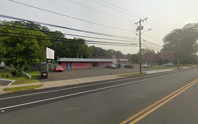 Marek's Auto Body, East Hartford, Connecticut