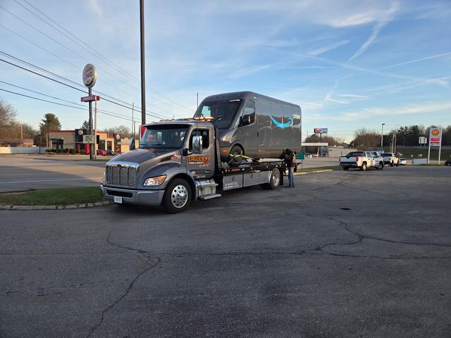 Eagle Towing and Hauling LLC