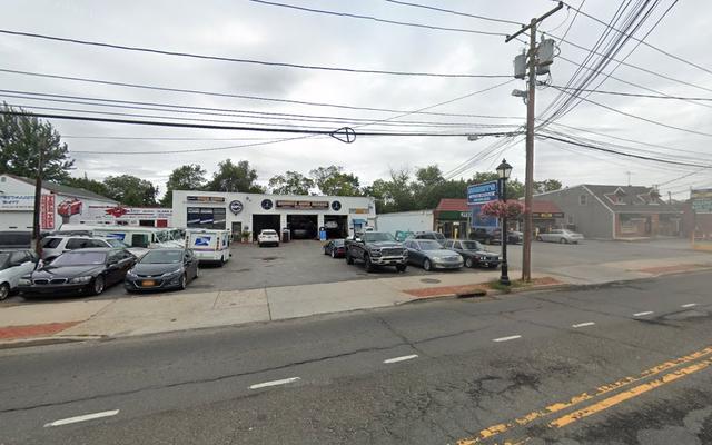Sammy's Auto Repair & Used Car Sales, Amityville, New York
