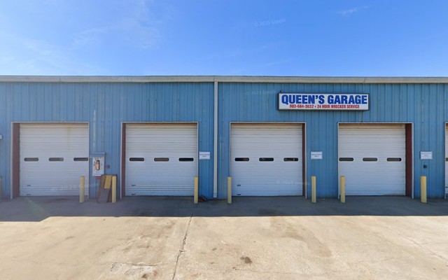 Queen's Garage