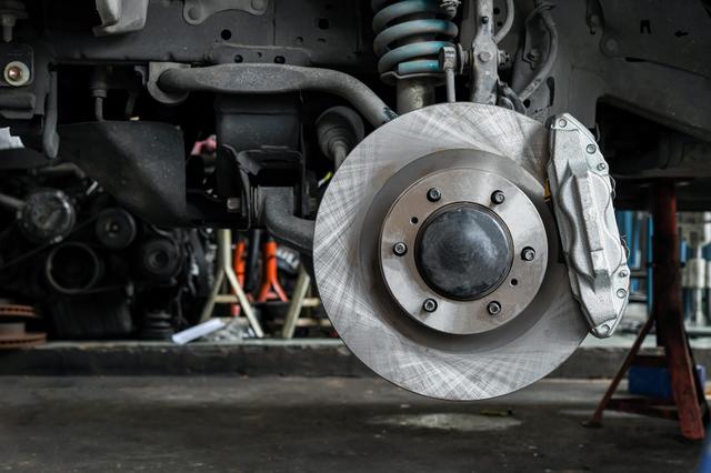 Adams Automotive & Towing