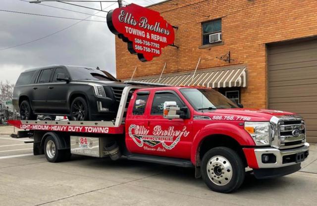 Ellis Brothers Towing & Repair, Warren, Michigan