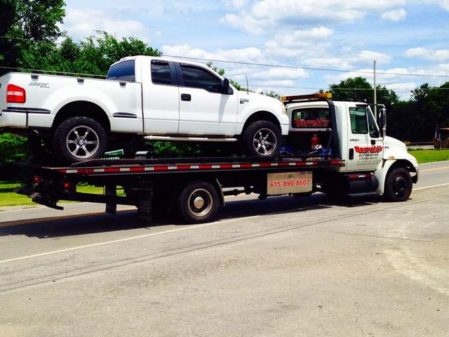 Mike Barrett's Automotive & Wrecker Service, Murfreesboro, Tennessee