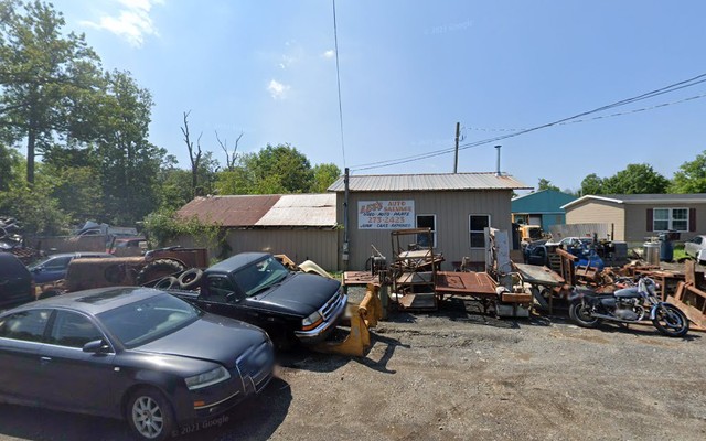 Les's Auto Salvage