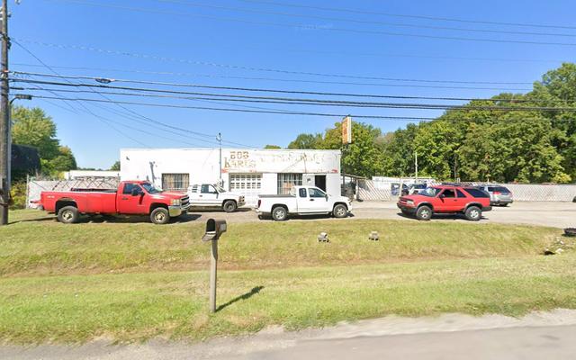 Bob Karl's Auto Wrecking, Cortland, Ohio