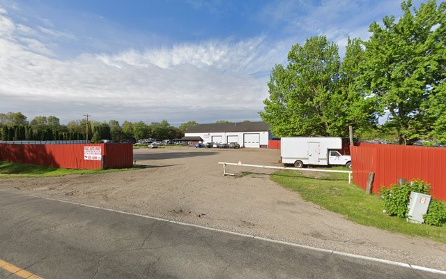 PAUL'S AUTO YARD