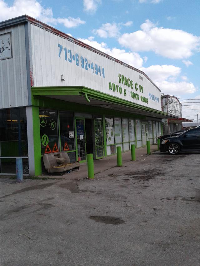 Space City Auto Parts & Trucks, Houston, Texas