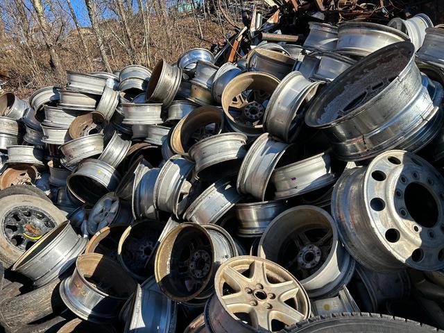 Hendrickson Scrap Metal & towing (call or text please)