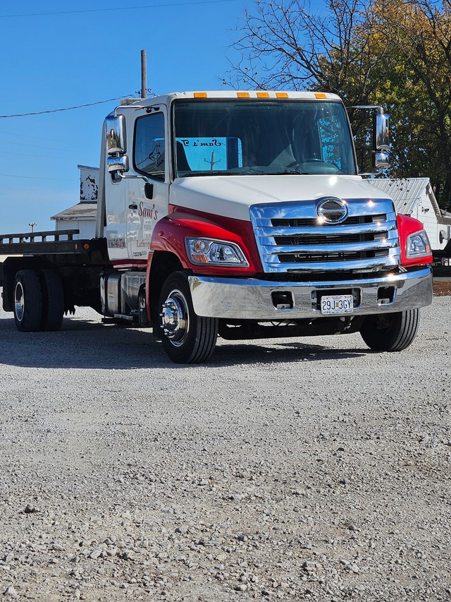 Sam's Tow Body Glass & Auto Repair