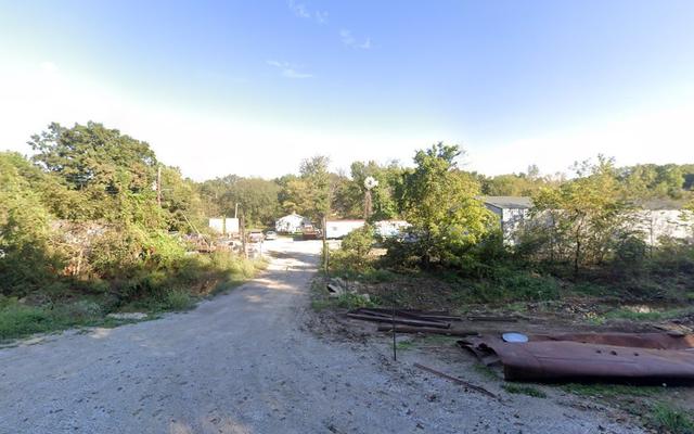 Kinion Salvage, Elsberry, Missouri