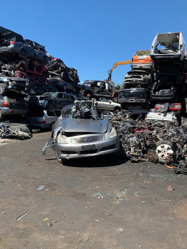 DAVES AUTO AND TOWING