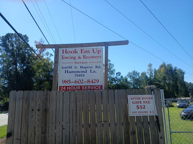 Hook'em Up Towing and Recovery Services LLC
