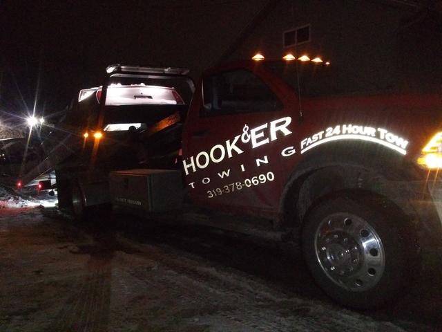 HOOKER TOWING, Cedar Rapids, Iowa