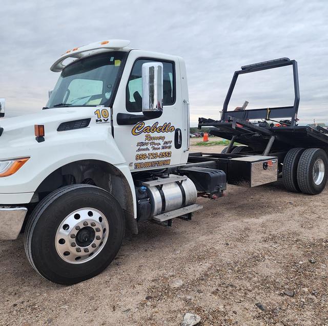 Cabello's Recovery Service, Laredo, Texas