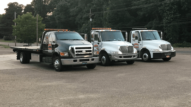 Kennys Towing