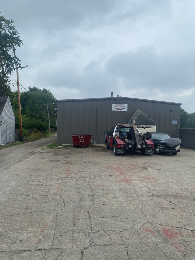 Smith's Towing & Recovery LLC