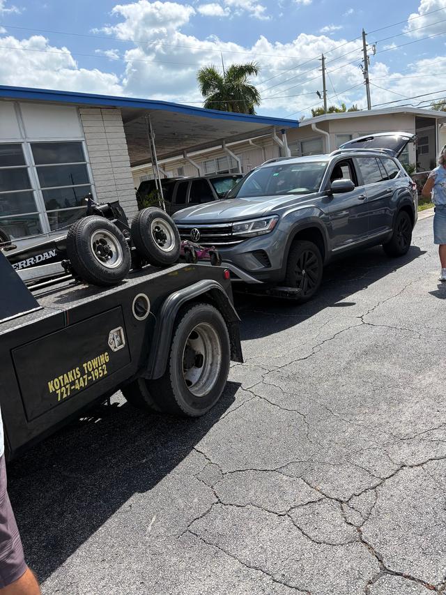 Kotakis Towing & Recovery LLC, Clearwater, Florida
