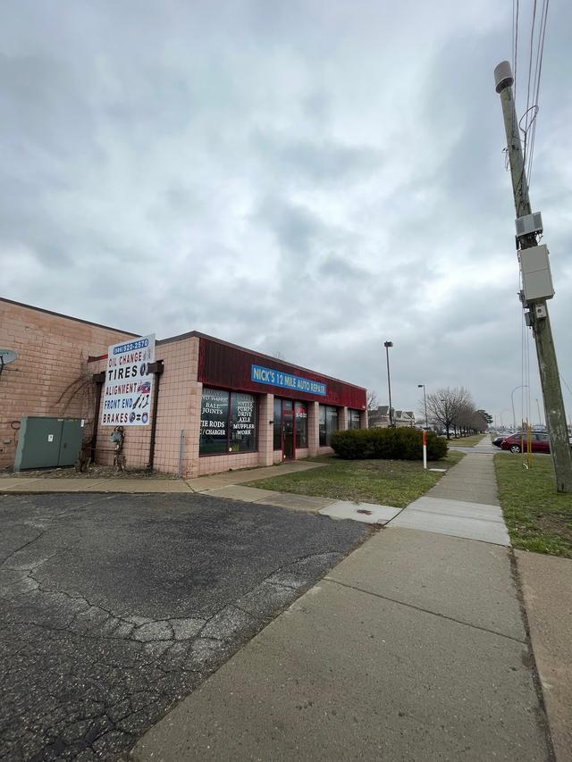 Nick's Auto Repair, Warren, Michigan